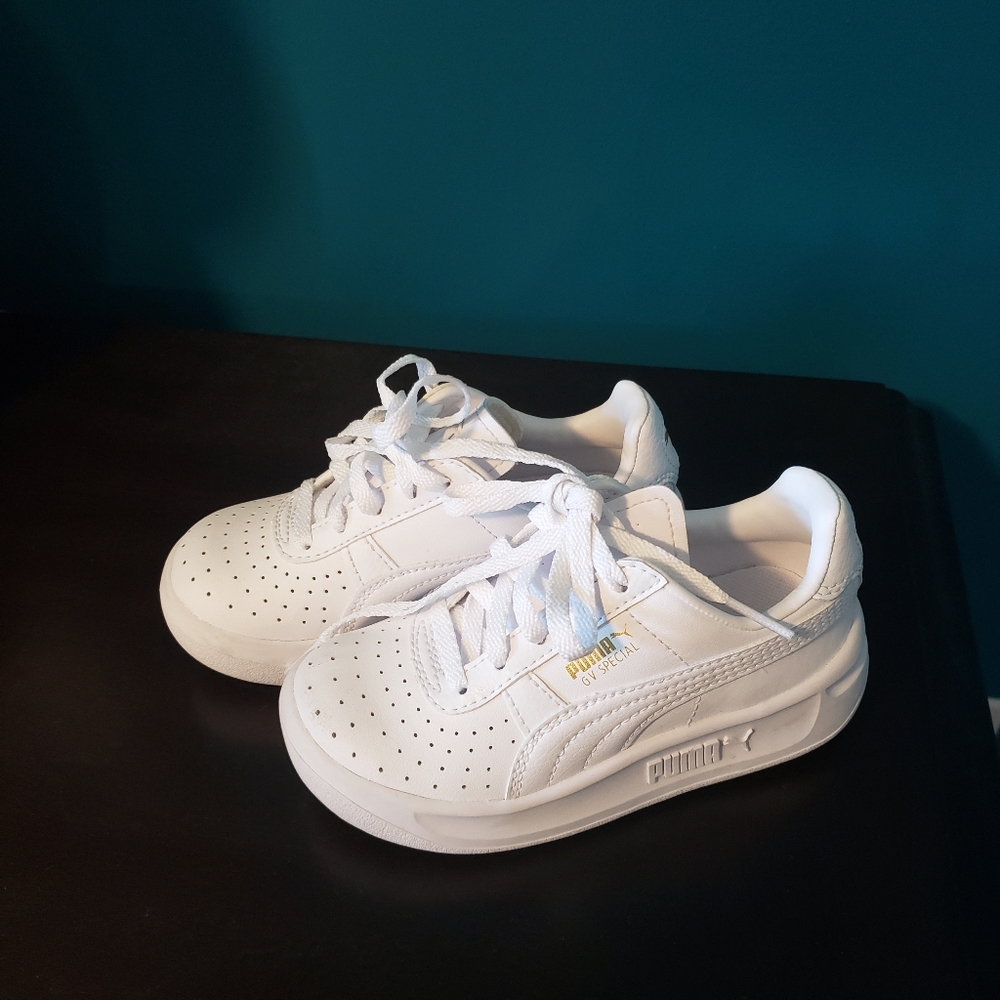 Puma Sneakers